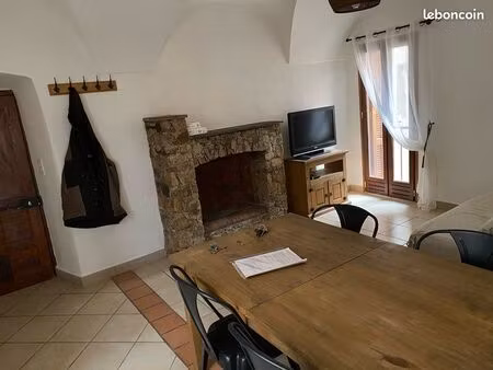 location à l'année appartement en duplex - 50 m2