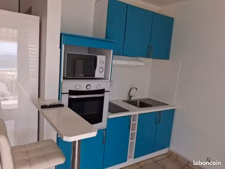 beau studio de 25m2 avec piscine