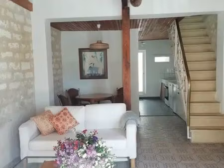 charmante maison de village à louer au cœur de pérols