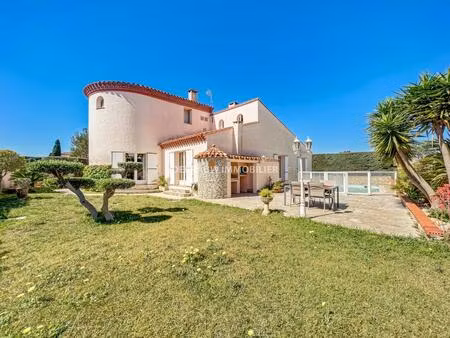 villa 4 faces 275 m2 piscine terrain 950 m2