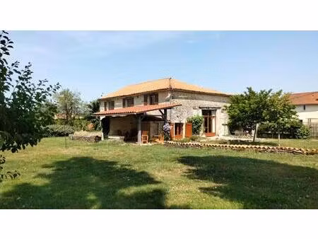 ancienne ferme en pierre rénovée  5 chambres  maison d’amis  dépendance  potentiel revenu