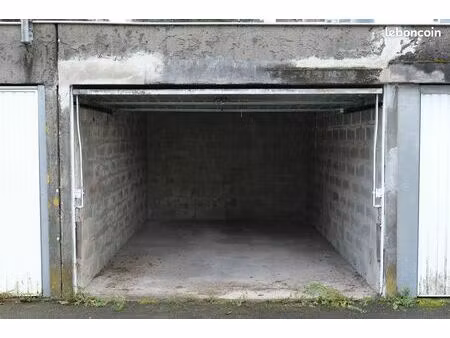 box à mérignac de 15m2  proche du stade robert brettes