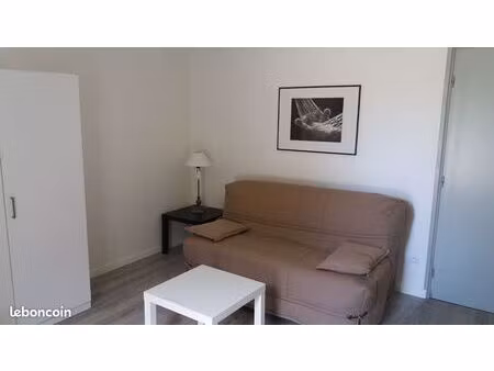 loue chambre meublée à villeneuve les avignon