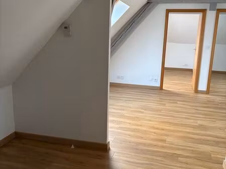 charmant appartement mansardé rénové à louer – petit ebersviller (commune de macheren)
