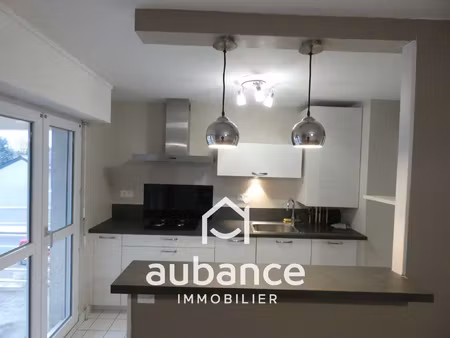 grand t2 de 51.20 m2 refait à neuf avec garage et terrasse.
