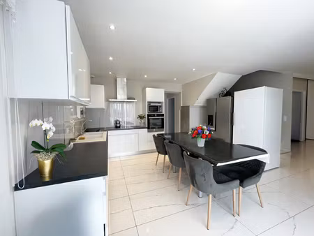 maison récente 4 chambres - quartier calme