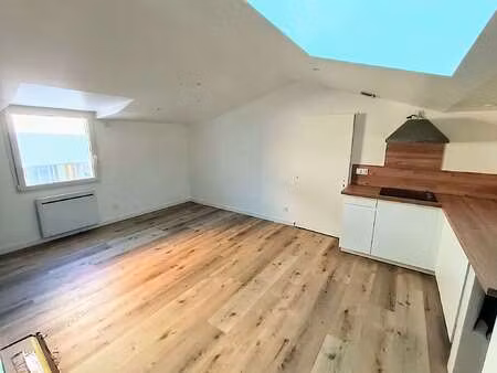 location appartement 3 pièces à saint-hilaire-de-riez (85270) : à louer 3 pièces / 63m² sa