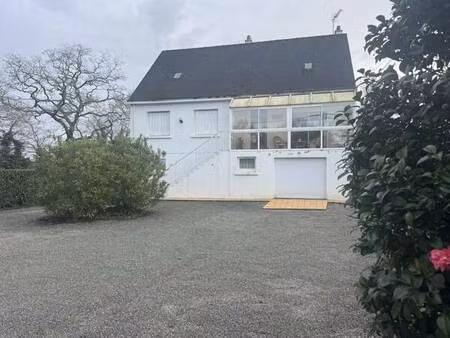 maison d'environ 140 m² sur environ 1431 m² de terrain