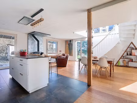 massieux  maison de 166m² rénovée dans un esprit contemporain sur terrain de 913m²