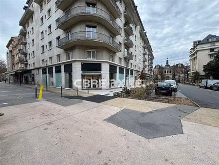 location commerce chambery 465 m²