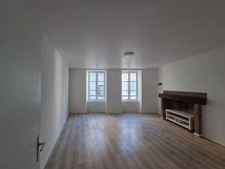 location appartement 4 pièces 70m²