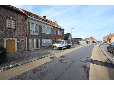 woning (3slpk) + volledig ingerichte studio in het hartje van ardooie!