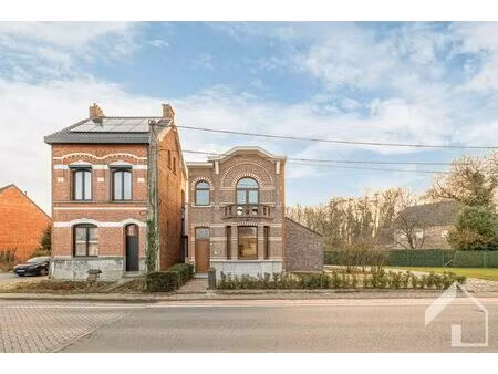 charmante woning met authentieke elementen