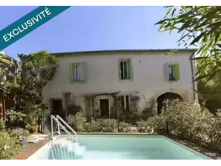 maison de village de 182m² avec piscine  4 chambres  garages.