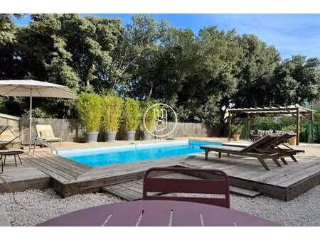 villa de luxe à vendre à uzès : 640 000 € | 155m²
