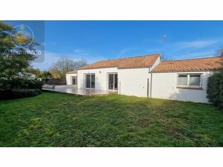 vente maison 5 pièces 186 m2 à bois-de-céné