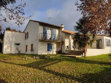 vente maison 7 pièces 177 m² à cloué (86600)  219 000 €