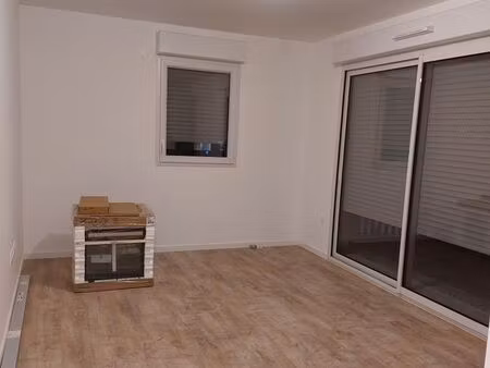 location t2 39 m² – balcon + parking – angers