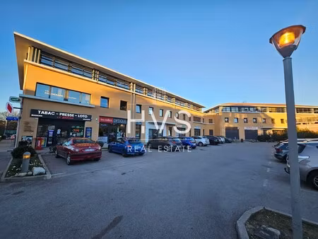 location local professionnel 1 124m²