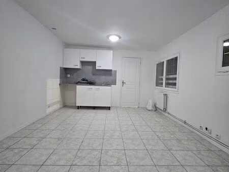 à louer – maisonnette 2 pièces de 52 m² avec terrasse et parking