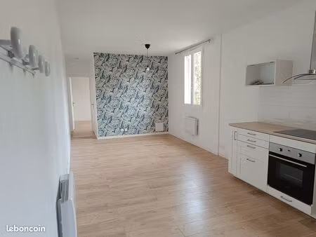 maison de ville 2 pièces 40m² + garage 50m² + cour