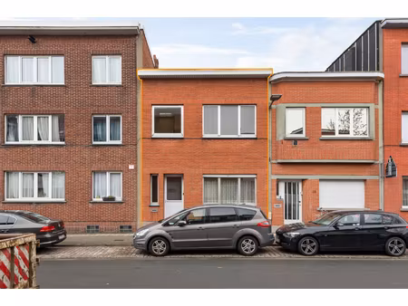 huis te koop in wilrijk met 2 slaapkamers