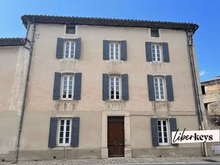 maison de ville avec cour  mazan centre