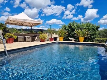 villa en colline 120m² habitables avec piscine