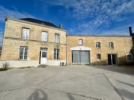 vente maison 9 pièces 225 m² à ecoyeux (17770)  284 850 €