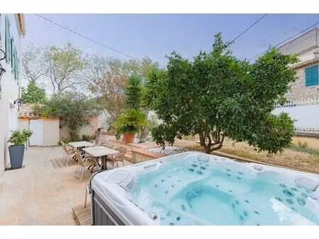 belle résidence avec jacuzzi