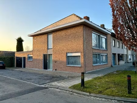 huis te koop in izegem met 3 slaapkamers