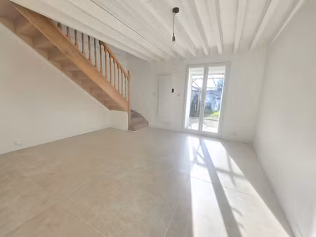 location maison 3 pièces 50m² savigny le temple 77176