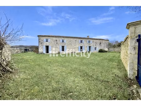 vente maison 6 pièces 205 m² à bois (17240)  372 000 €