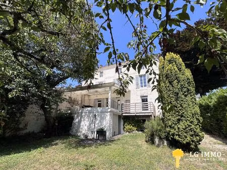 maison 322 m2 avec grenier  cave  jardin 2365 m2  bourg de mortagne