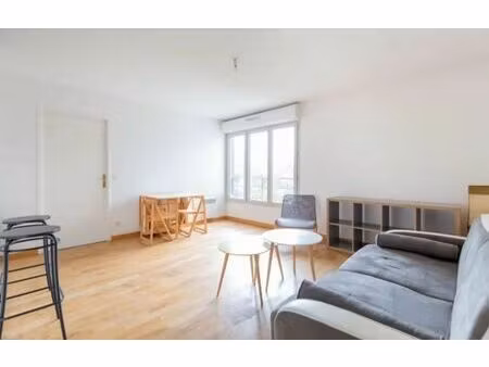 location appartement 2 pièces 44 m² à paris 18 (75018)