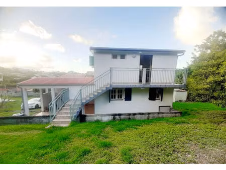 vente villa 8 pièces  169.00m²  le vauclin