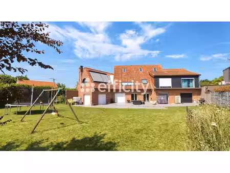 maison 8 pièces - 260 m²