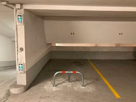 place de parking - 10m2 - paris 4ème - marais