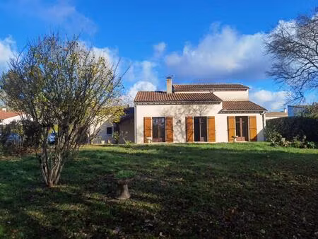 maison familiale avec 4 chambres et jardin - proches commerces