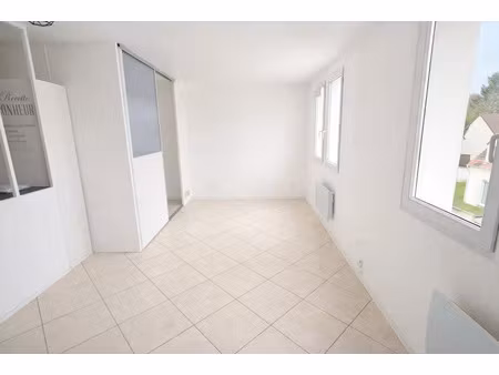 vente appartement 2 pièces 40 m² à saint-thibault-des-vignes (77400)  148 000 €