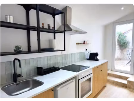 location meublée maison 2 pièces 36 m² à fontenay-le-comte (85200)  600 €