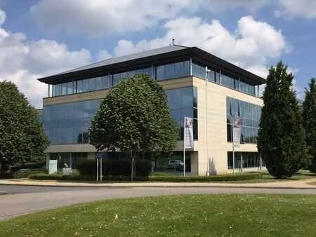 bureau pour 2 pers dans un bel espace de co-working dans un