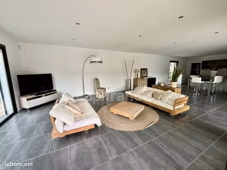 maison 4 pièces 135 m²