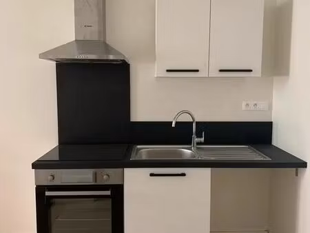 location studio 29 m² deuxième étage