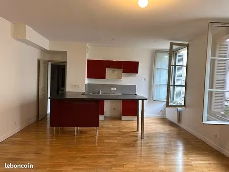 appartement . 3 pièces . 58 m². tours 37000 . quartier centre ville - cathédrale