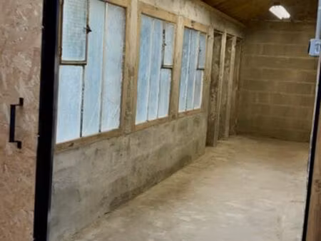 box sécurisé 18m carrés (>40m cube)