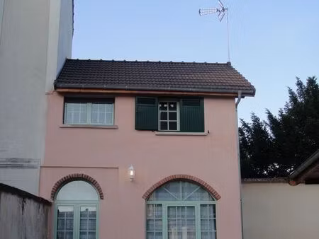 2 pièces à louer à ferrières  village très calme