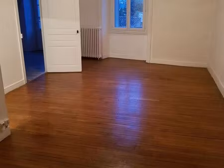 beau t1 avec terrasse