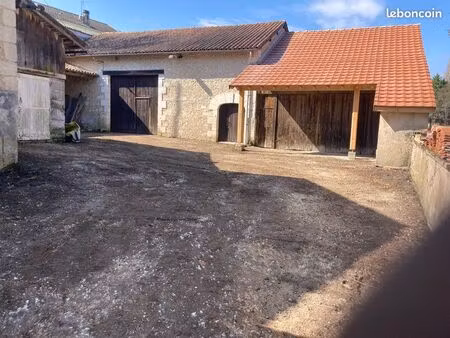 à louer garde-meuble box garage  saint-germain du salembre