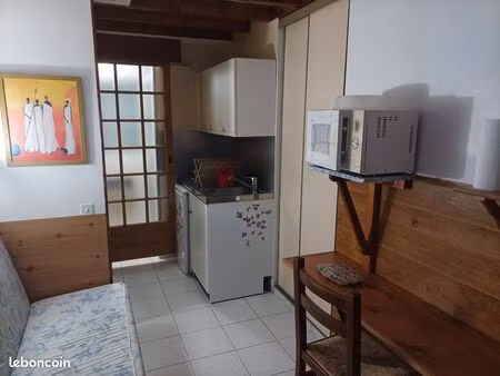 5km auxerre ch tout comprise parking privé